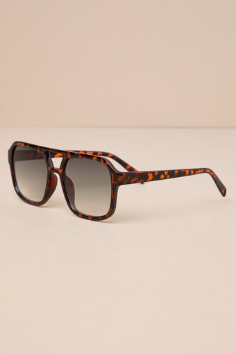 Sleek Living Brown Tortoise Aviator Sunglasses