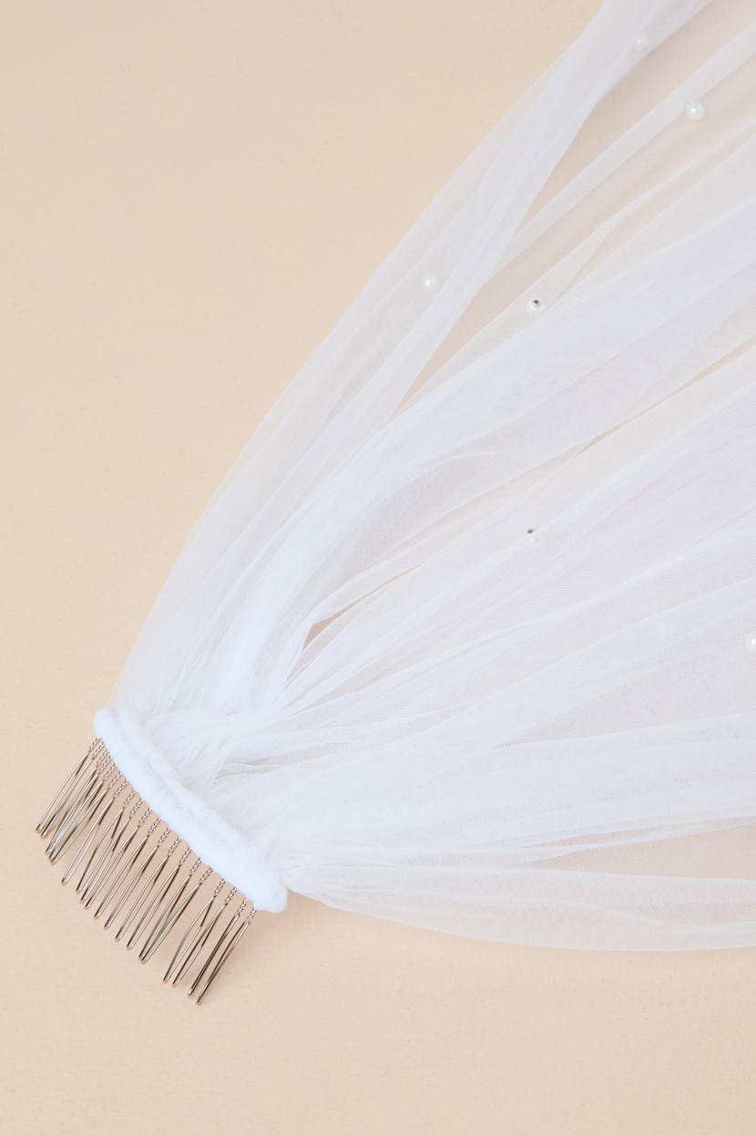 Lulus Breathtaking Entrance White Pearl Tulle Floor-Length Veil White Tulle Veil - Pearl Veil - Fingertip Veil - Wedding  main image 3