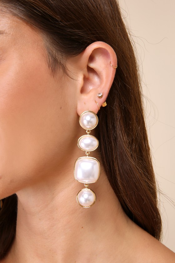 Lulus Bold Glamour Gold Pearl Statement Drop Earrings