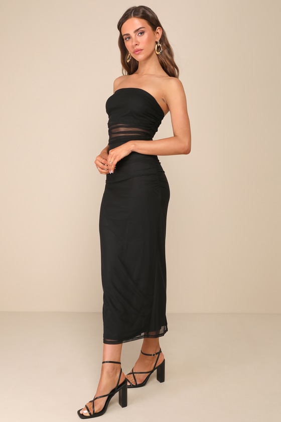 BLACK STRAPLESS RUCHED DRESS