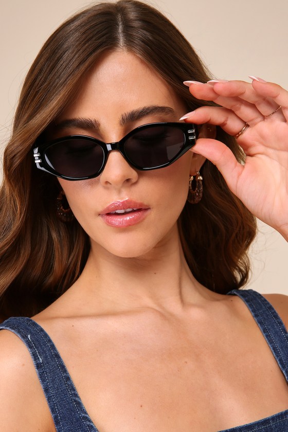 Black Angular Sunglasses - Mini Oval Sunglasses - Sunglasses