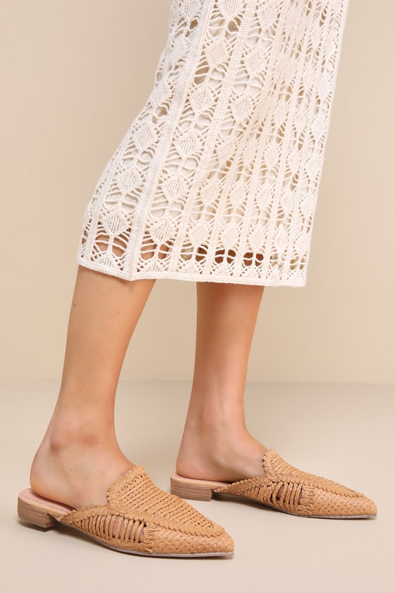 Damalis Khaki Raffia Woven Pointed-Toe Mule Slides 1