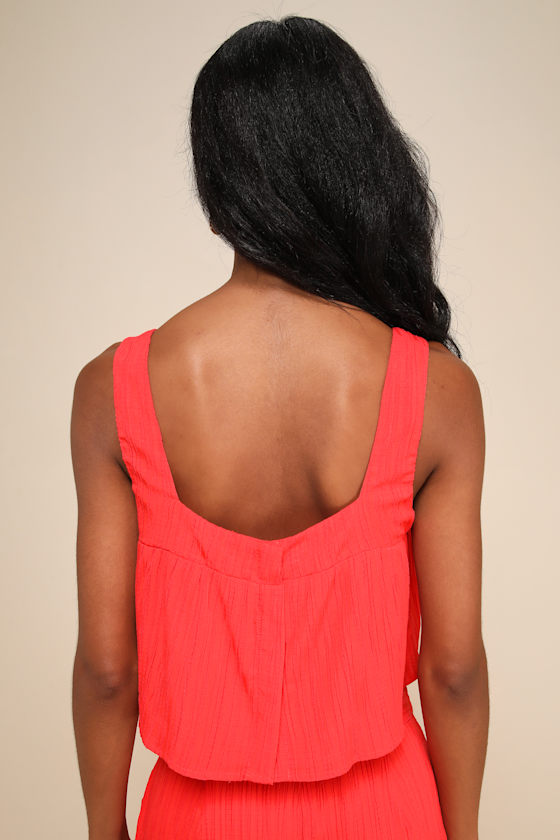 Coolest Allure Coral Red Textured Square Neck Cropped Tank Top