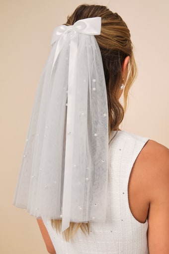 Beautiful Promise White Satin Bow Pearl Mesh Veil 1