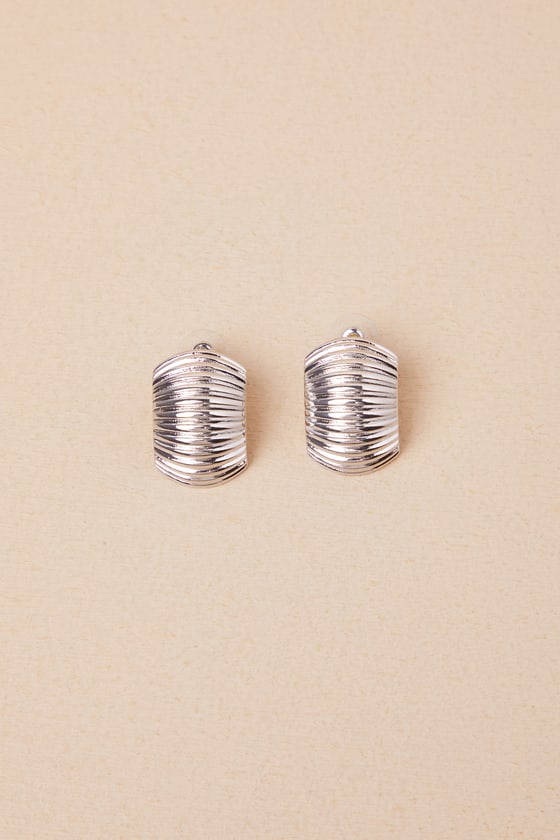 Lulus Exceptional Taste Silver Textured Statement Earrings In Metallic