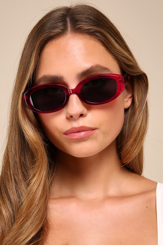 Lulus Chic Gaze Red Oval Sunglasses In Black