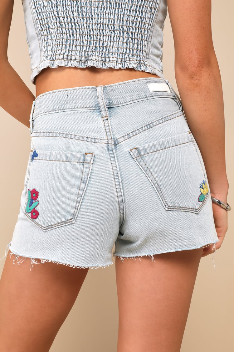 Reeve Picnic Date Light Wash Embroidered Floral Denim Shorts