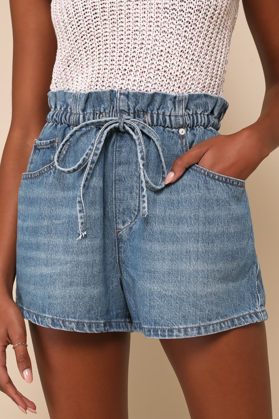 Unexpected Time Medium Wash Denim Paperbag Drawstring Shorts 4