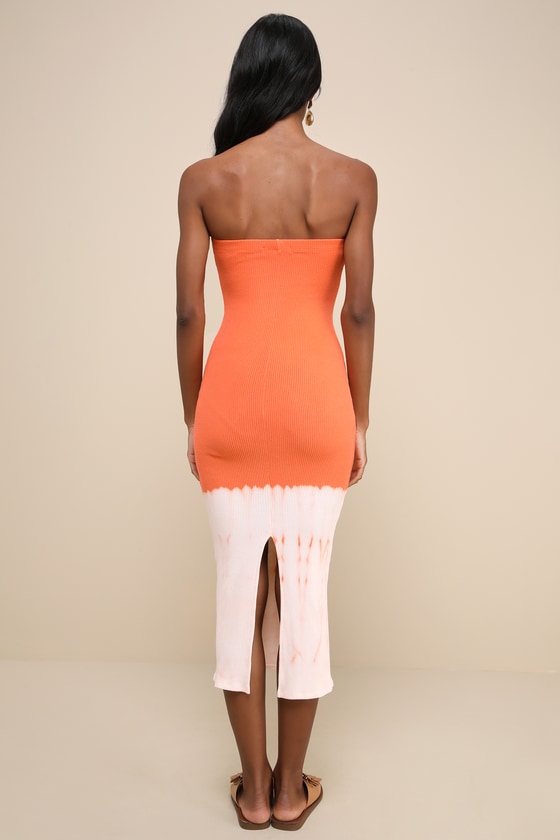 Lulus Outstanding Cutie Orange Ombre Ribbed Strapless Midi Dress In Orange