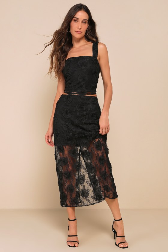 Lulus Undeniable Effect Black Lace Rosette Cropped Tank Top In Black