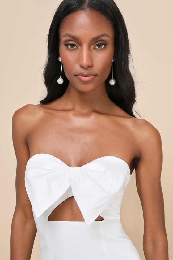 Lulus Especially Perfect White Taffeta Bow Cutout Strapless Mini Dress In White