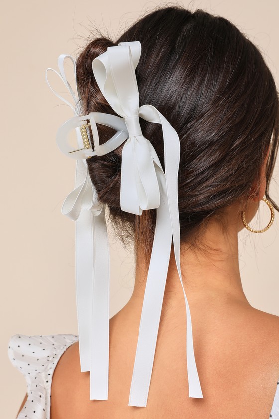 Adorable Pick Ivory Ribbon Bow Claw Clip 1