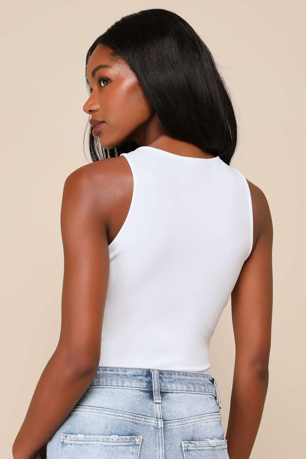 Admired Poise White Scalloped V-Neckline Sleeveless Bodysuit