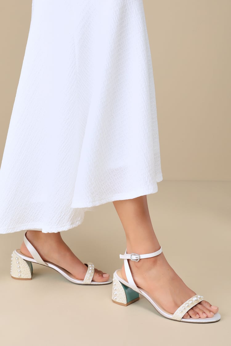 betsey johnson ivory dress Betsey Johnson Ivory Embroidered Strapless Mini