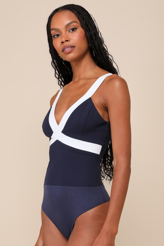 LULUS CASUAL EXCELLENCE NAVY COLOR BLOCK V-NECK SLEEVELESS BODYSUIT 