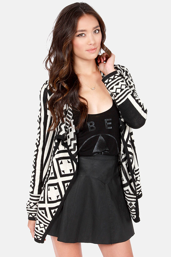 Cute Print Sweater - Black Sweater 