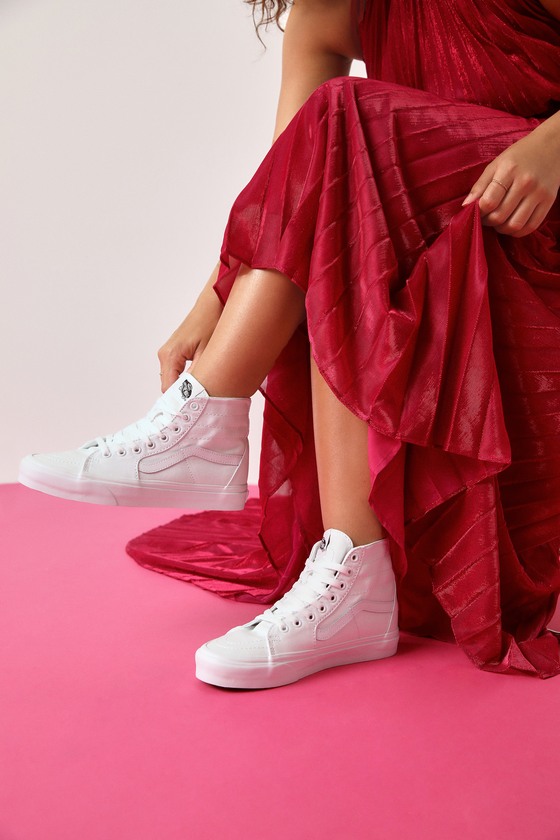 Sk8-Hi Tapered True White Canvas Lace-Up Sneakers 1