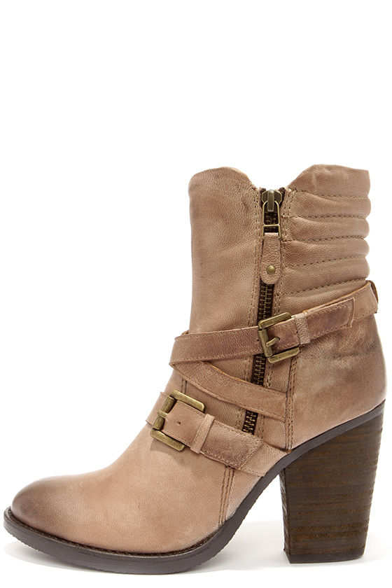 nakd boots beige