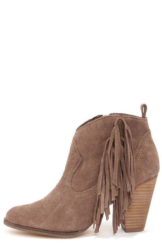 steve madden fringe boots