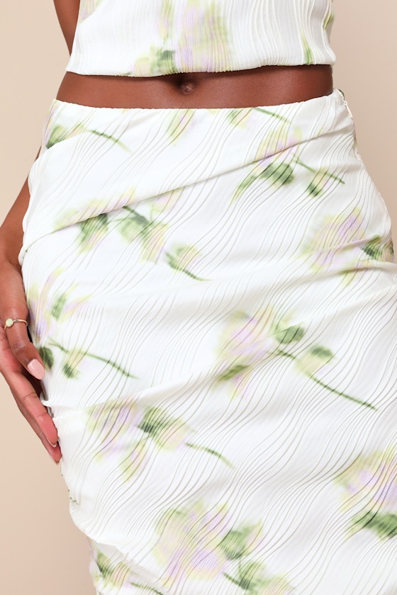 Lulus Enviable Sweetness Ivory Floral Wavy Pleated Midi Skirt In Ivory