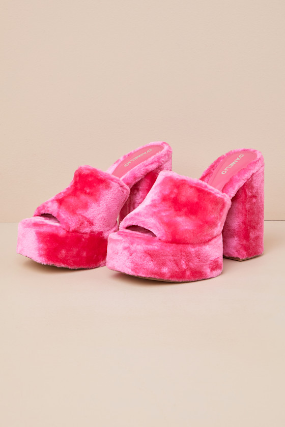 Ravina Perfectly Pink Short Faux Fur Platform Sandals 2