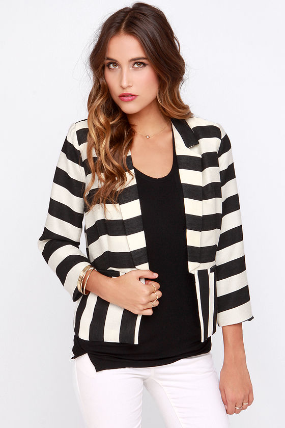 ivory blazer outfits