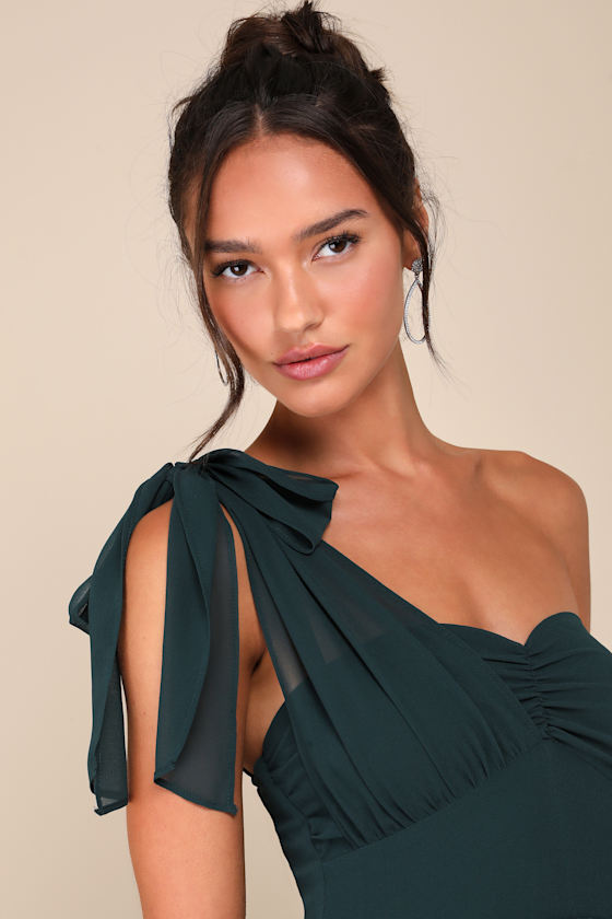 Lulus Elevated Vision Emerald Green One-shoulder Tiered Maxi Dress In Emerald Green