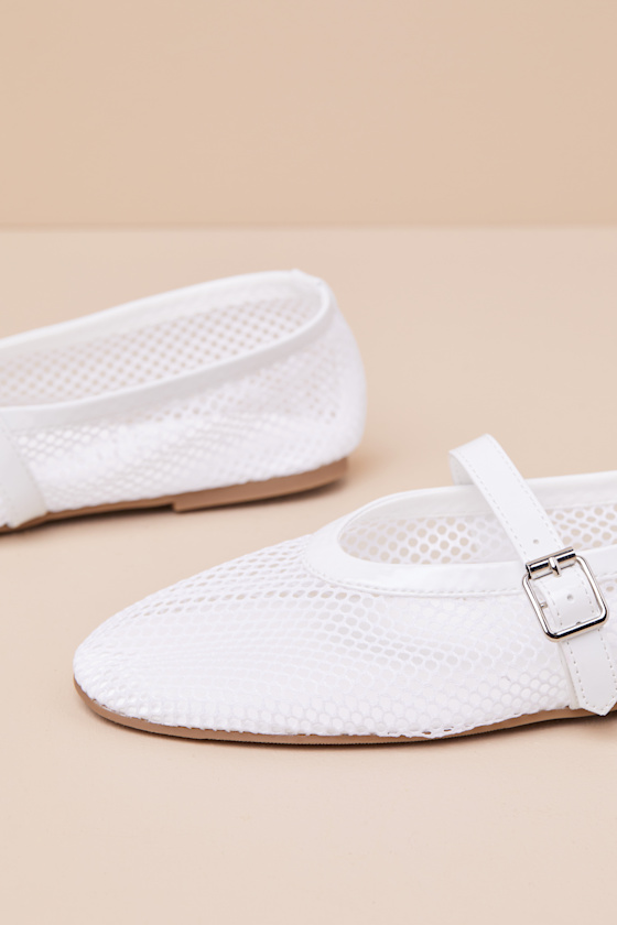 COCONUTS BY MATISSE NOLITA WHITE MESH BUCKLE BALLET FLATS 