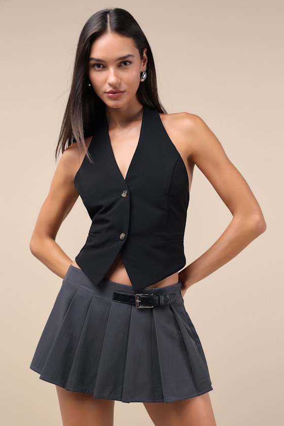 LULUS TRENDSETTING CUTIE CHARCOAL PLEATED LOW RISE MICRO MINI SKORT