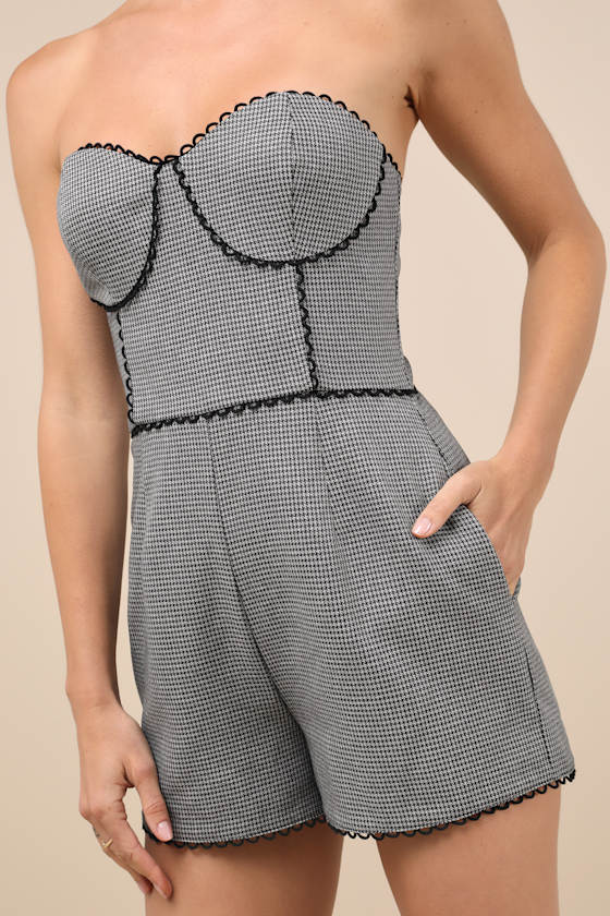 LULUS SOPHISTICATED ATTITUDE GREY HOUNDSTOOTH STRAPLESS BUSTIER ROMPER 