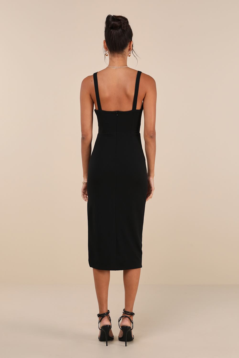 Vibrant Allure Black Square Neck Sleeveless Bodycon Midi Dress