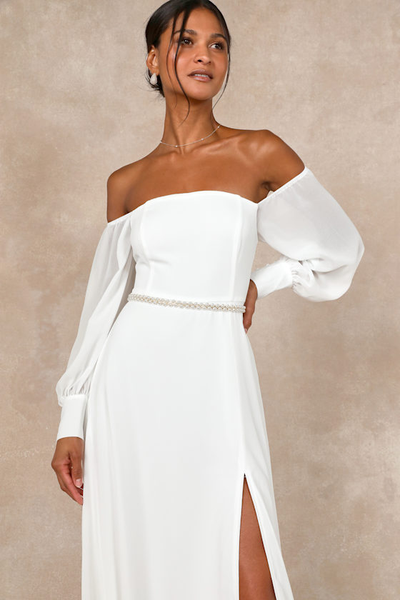 Trendsetting Glow Gold Pearl Belt