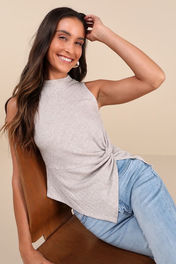 Trendy Minimalist Light Heather Grey Ribbed Knotted Tank Top 1