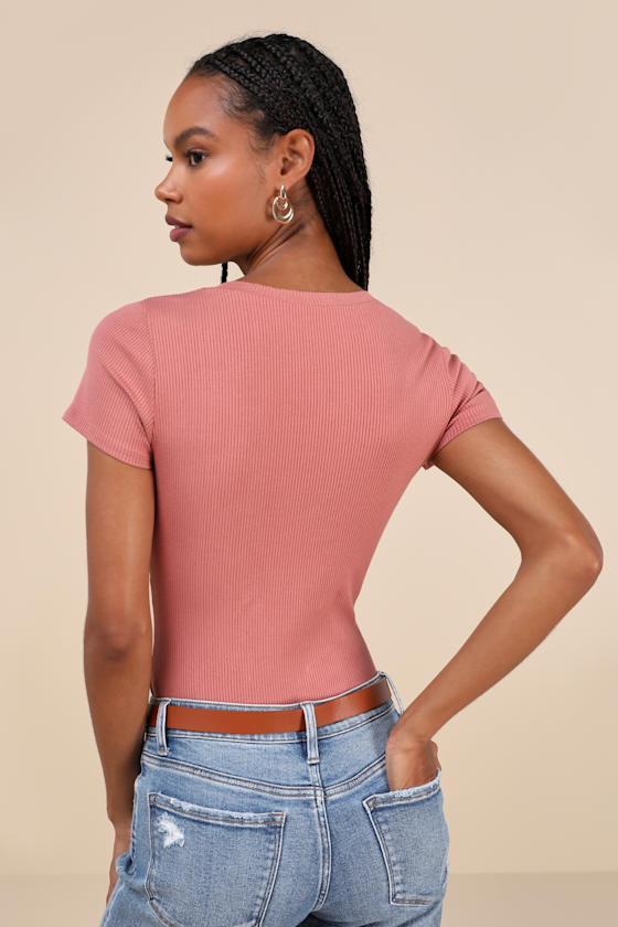 LULUS VERSATILE PICK RUSTY ROSE RIBBED KNIT SHORT SLEEVE BODYSUIT