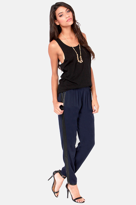 navy cropped joggers