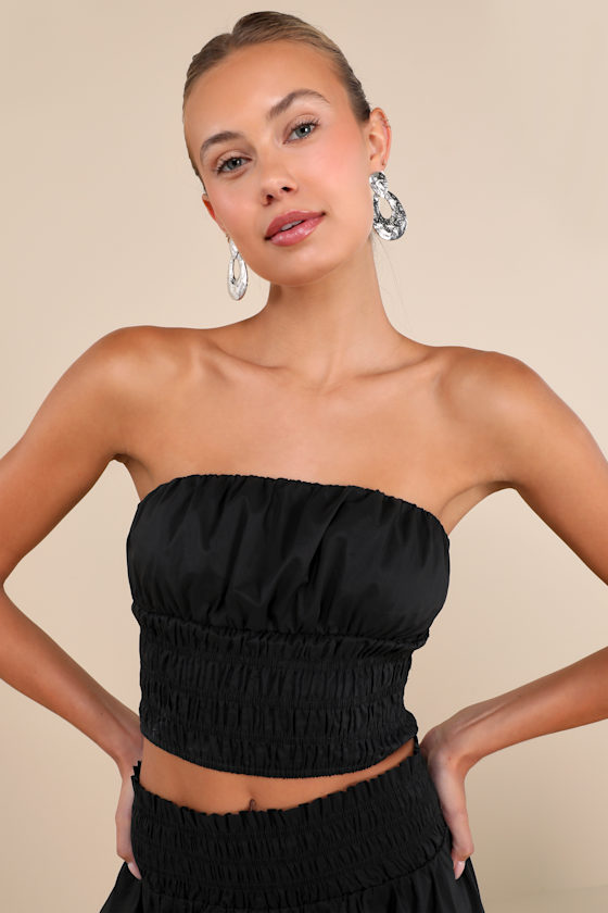 Modern Sweetheart Black Smocked Strapless Crop Top 1