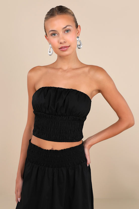 Modern Sweetheart Black Smocked Strapless Crop Top 2