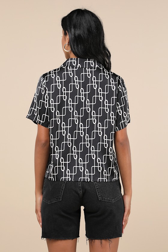 Intricate Aesthetic Black and White Abstract Print Button-Up Top