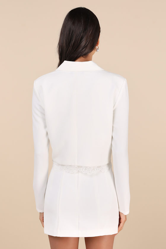 Savvy Elegance Ivory Lace Double-Breasted Cropped Blazer 3