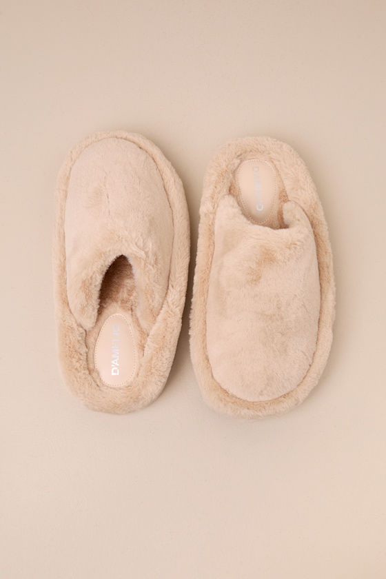 D'amelio Footwear Socozee Beige Faux Fur Flatform Slippers In Beige