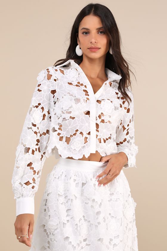 En Saison Ottis - White Laser-Cut Floral Top - Collared Top - Top