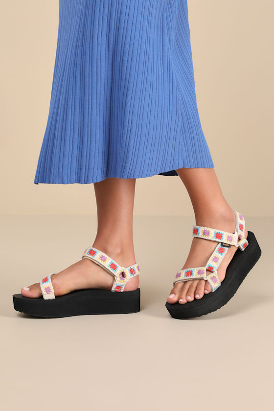 Flatform Universal Crochet Explore Sandals 1