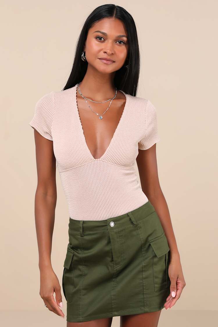 Stylish Cream Short Sleeve Top Never A Wallflower | Elastic Collar Short Sleeve Top Ivory  main image 4