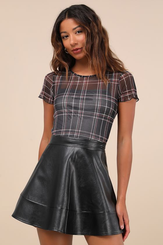 LULUS CONVINCING AESTHETIC BLACK AND PINK PLAID SHEER MESH TOP