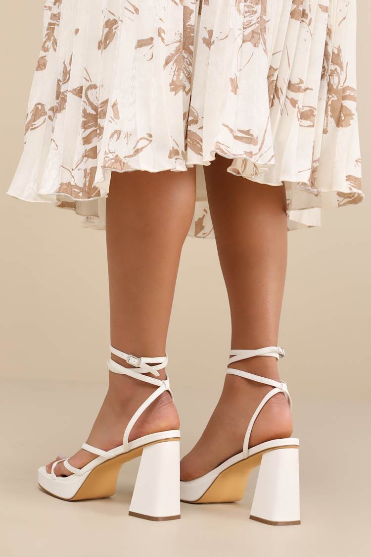 Cute Dresses, Tops, Shoes & Clothing for Women