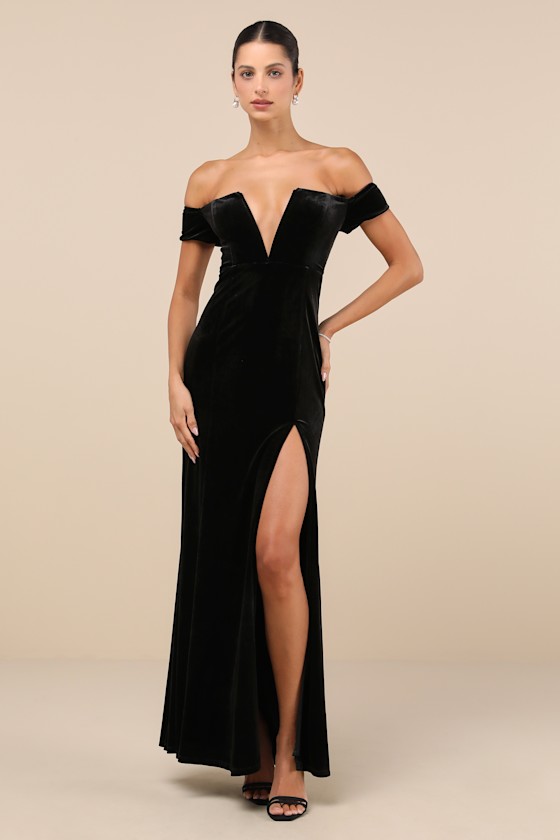 Captivating Silhouette Black Velvet Off-the-Shoulder Maxi Dress 5