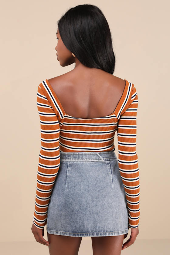Trendsetting Cuteness Medium Wash Belted Wrap Denim Mini Skirt 2