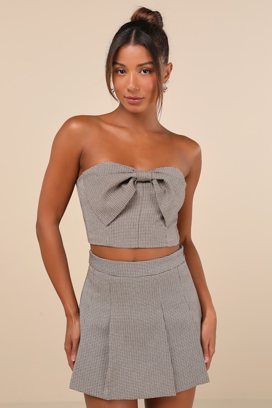 LULUS FLIRTATIOUS DARLING BROWN HOUNDSTOOTH TWEED BOX PLEATED SKORT