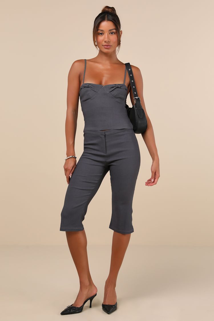 Sawil Charcoal Grey Mid-Rise Capri Trouser Pants