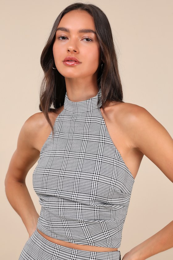Lulus Trendy Momentum Black And White Plaid Backless Halter Top In Black And White